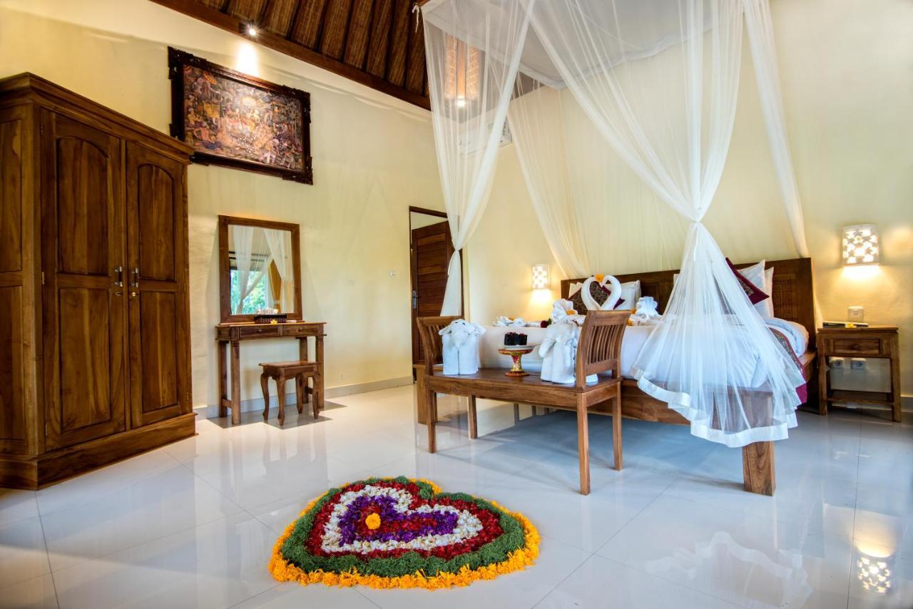 Intan Villa & Suite Ubud エクステリア 写真
