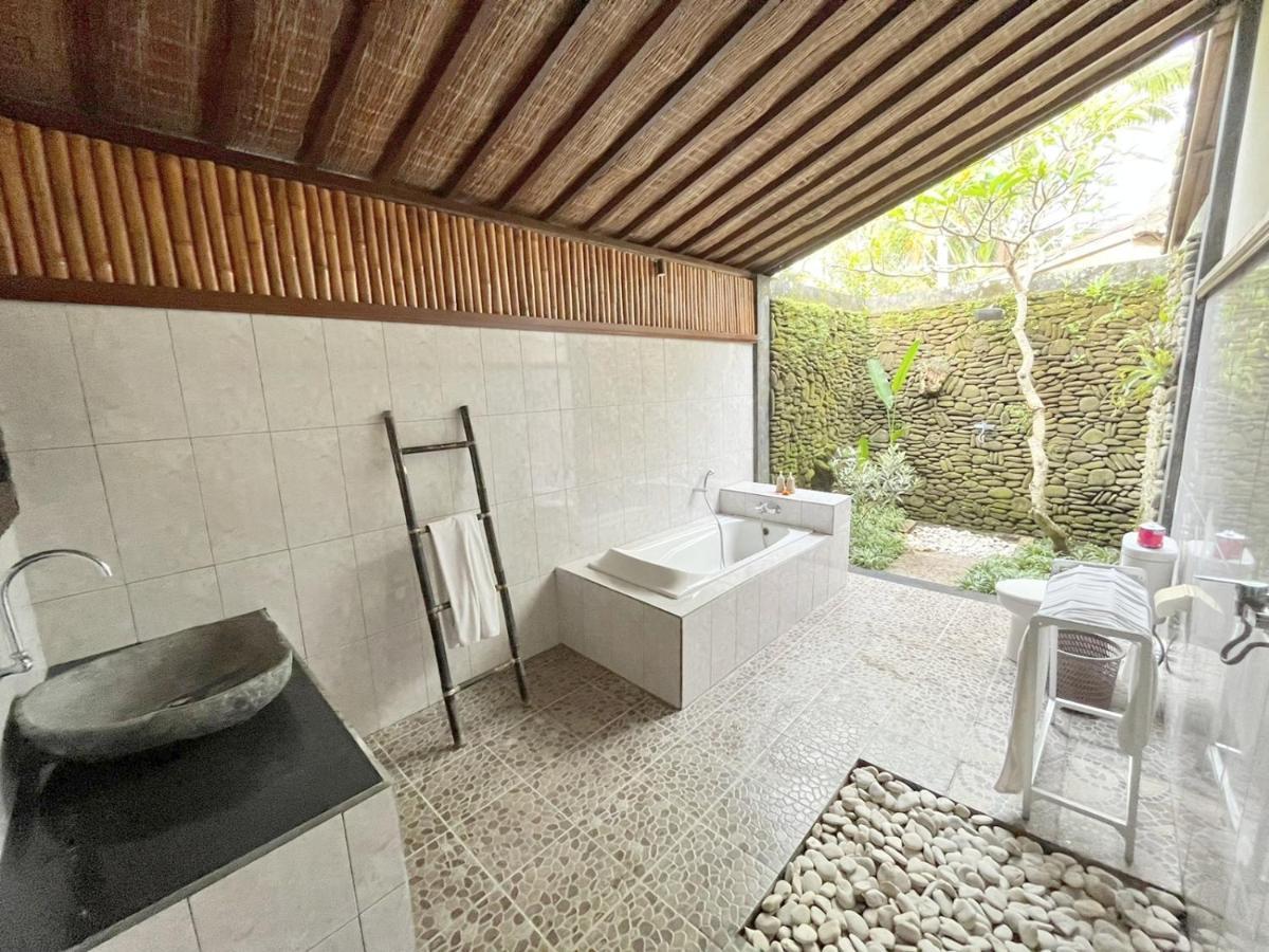 Intan Villa & Suite Ubud エクステリア 写真