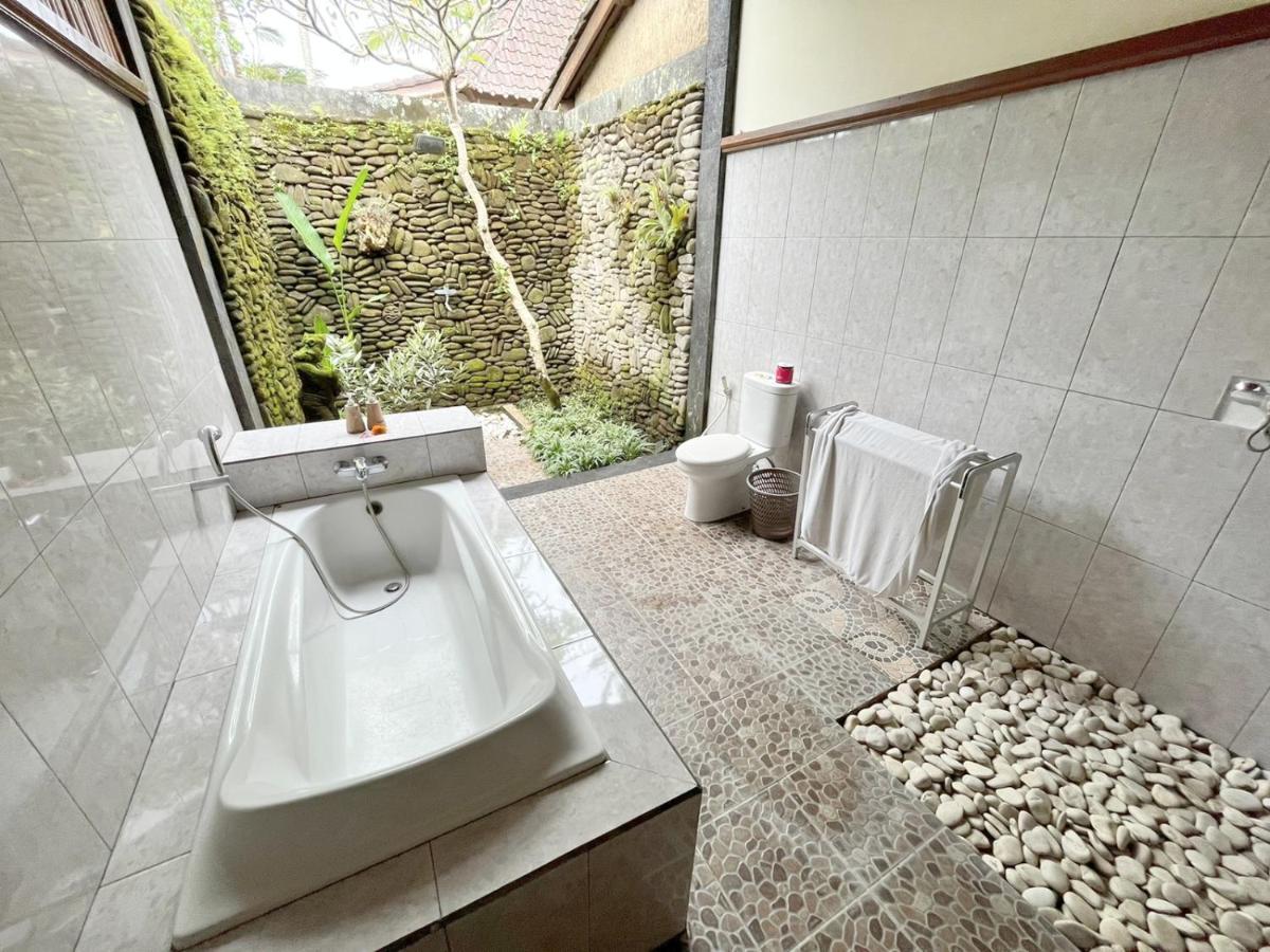 Intan Villa & Suite Ubud エクステリア 写真