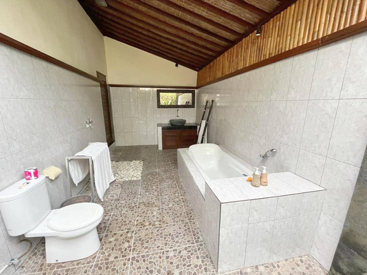 Intan Villa & Suite Ubud エクステリア 写真