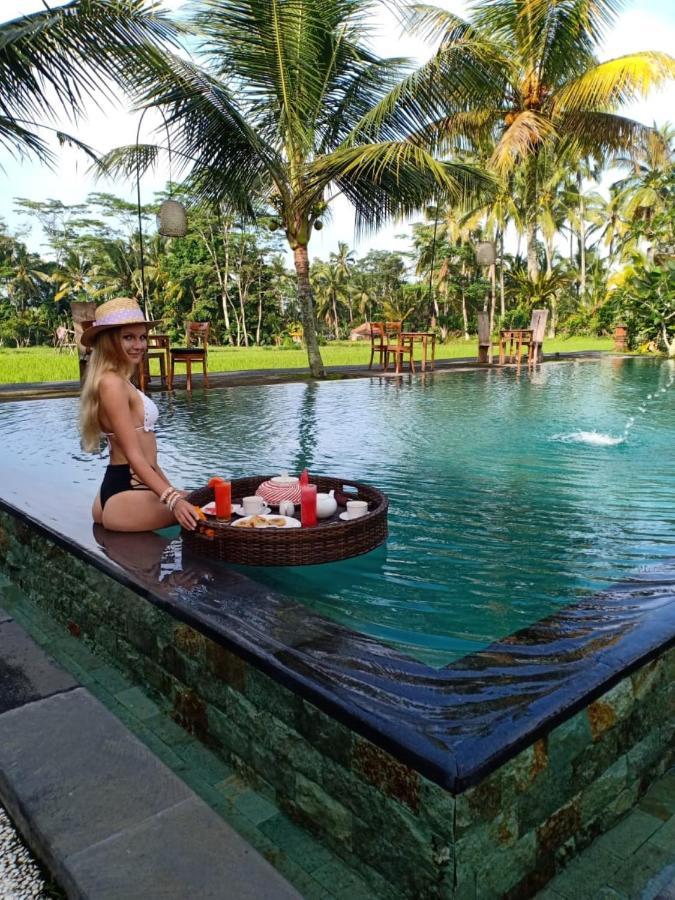 Intan Villa & Suite Ubud エクステリア 写真